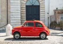 Віск, плівка, рідке скло: як захистити кузов авто перед літом