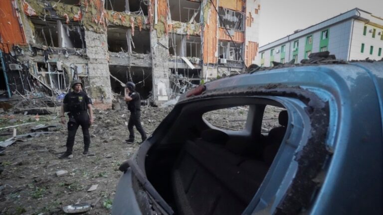 Нічна атака Харкова: загинула людина, ще 13 постраждали – влада