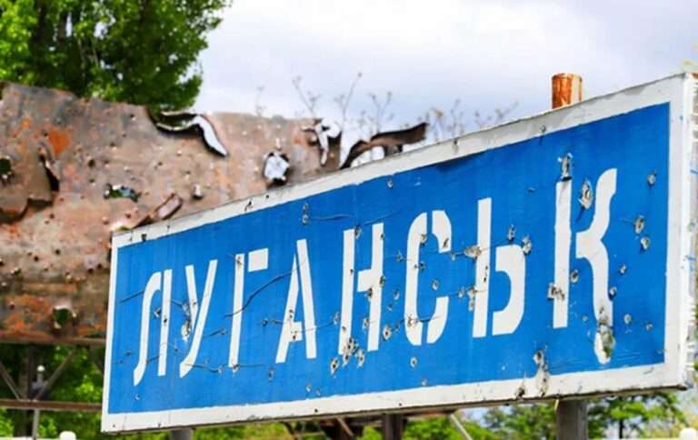 Удар по аеродрому Луганська: з’явилися супутникові знімки наслідків