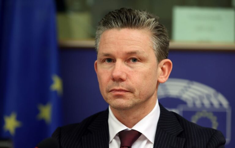 Швеція може розглянути відправку військ до України, але за однієї умови, – голова Міноборони