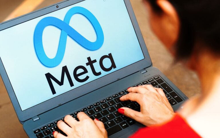 У Facebook, Instagram та X стався збій