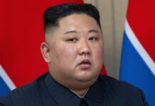 Північнокорейська ракета з супутником-розвідником вибухнула в повітрі