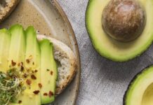 Як зрозуміти, що авокадо точно стигле: 3 найголовніші правила вибору