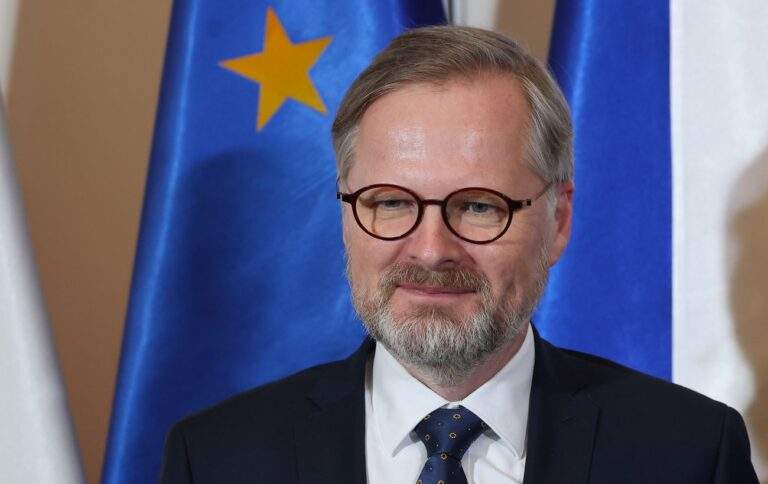 Україна найближчими днями отримає перші снаряди в рамках ініціативи Чехії, – Фіала