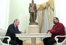 ЄС може ввести санкції проти Стівена Сігала, який був на “інавгурації” Путіна, – ЗМІ