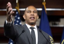 Конгресмен Джеффріс про агресію РФ: США можуть втрутитися у конфлікт, якщо Україна “впаде”