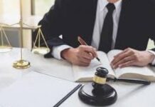 В Україні хочуть штрафувати за ототожнення адвоката з клієнтом