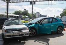 У Дніпрі на вулиці Щепкіна зіткнулися ВАЗ та Volkswagen