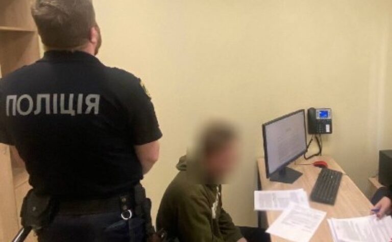 Наніс тяжкі тілесні ушкодження, що спричинили смерть: поліцейські Дніпра оперативно затримали підозрюваного