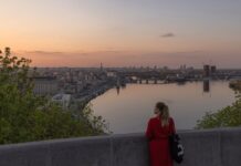 Дощі минуть, але прохолода лишиться: якою буде погода в Україні завтра