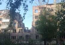 Росармія скинула КАБи на багатоповерхівки у Торецьку, є загиблі та поранені