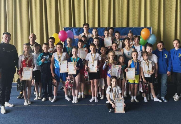 У Кам’янському відбувся чемпіонат зі стрибків на акробатичній доріжці