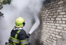 Не дали розповсюдитись вогню: у Павлограді на відкритій території зайнялося сміття