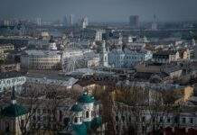 Багато дощів з грозами. Синоптики дали прогноз на завтра в Україні