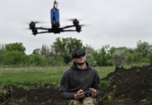 Українські захисники у Харківській області “деактивували” групу окупантів одним дроном (відео)