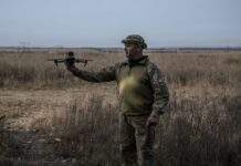 Прикордонники показали, як нищать росіян на роверах та мотоциклах під Бахмутом (відео)