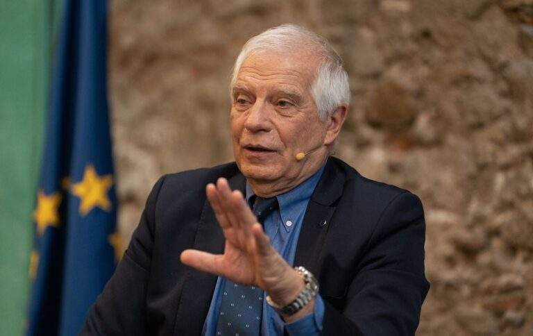 Більшість заморожених активів РФ спрямують на зброю для України, – Боррель