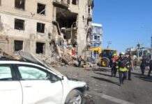 Зеленський відреагував на удар РФ по Харкову, згадавши про ППО і рішучість партнерів