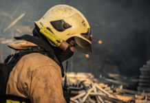 Замикання електромережі: вогнеборці Запоріжжя ліквідували займання в одному з населених пунктів району