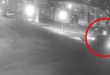 На вулиці Грушевського у Дніпрі мотоцикліст на Kawasaki врізався в Tesla: подробиці ДТП з потерпілим