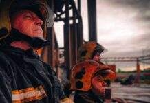 Гасили 3 дні. У Київській області ліквідували пожежу на підприємстві після атаки РФ