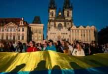 Чехія запустила програму допомоги добровільного повернення українців на Батьківщину