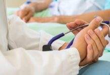 Поранено 17-річну дівчинку: окупанти обстріляли Дніпропетровщину