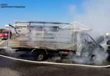 У Дніпровському районі надзвичайники ліквідували займання автомобіля «ГАЗель»