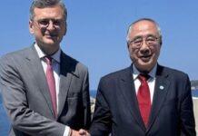 Кулеба зустрівся з спецпредставником Китаю