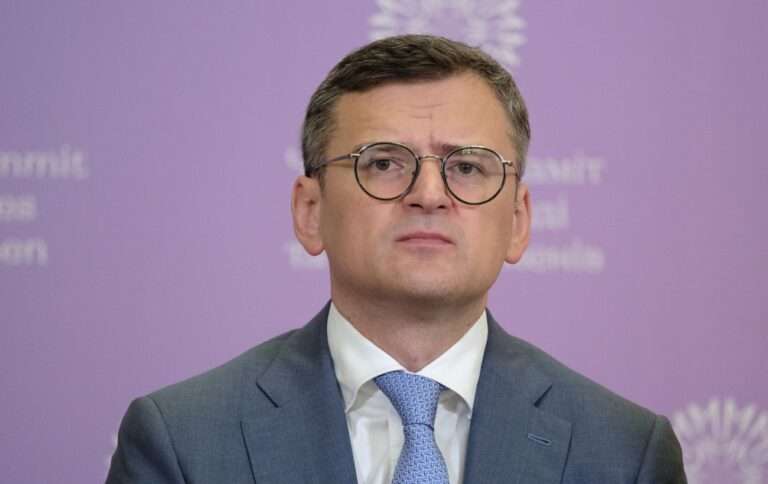 Кулеба: Після переговорів Україна буде на відстані трьох кроків від членства в ЄС