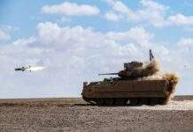 ЗСУ показали, як БМП Bradley нищить БТР с десантом РФ на Покровському напрямку