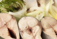Маринована скумбрія: як приготувати рибу в домашніх умовах
