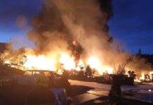 У Нижньому Новгороді сталася потужна пожежа на складі, повідомляють про вибухи