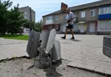 Військові показали, як виглядає Вовчанськ після обстрілів РФ (відео)