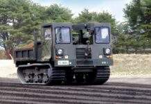 Україна отримала від Японії понад сотню позашляховиків та інженерні машини Morooka