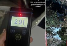 У Дніпрі чоловік сів за кермо нетверезий та врізався у металевий паркан