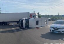 ДТП за участю вантажівки та маршрутного таксі: поліція Кривого Рогу відкрила кримінальне провадження