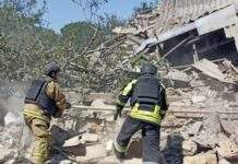 Вранці війська РФ обстріляли Білозерку на Херсонщині: двоє людей загинули, 12 були поранені – поліція