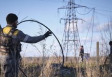 На Донеччині через російські обстріли бригади енергетиків і диспетчерського пункту є поранені – Міненерго