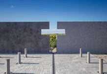 У Камʼянському продовжується будівництво меморіального комплексу на міському кладовищі