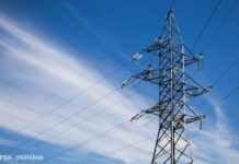 Окупанти обстріляли системи передачі електроенергії та шахту в Україні