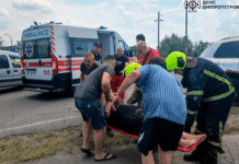 В АНД районі Дніпра зіткнулись Opel Astra» та «Volkswagen ID4»: є постраждалі