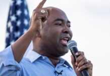 У Демократичній партії США обіцяють «прозорий і впорядкований процес» пошуку нового кандидата