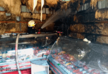 Вогнеборці Дніпра загасили палаючий кіоск у Новокодацькому районі міста