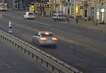 На Слобожанському проспекті у Дніпрі водій Audi наїхав на пішохода: в чоловіка перелом кінцівки