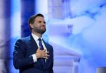 Венс офіційно прийняв номінацію на посаду віцепрезидента США. У промові він не згадав Україну