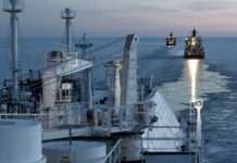 Маловідомі компанії з ОАЕ придбали десятки танкерів для «тіньового флоту» РФ – FT