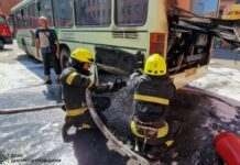 У Шевченківському районі Дніпра зайнявся пасажирський автобус