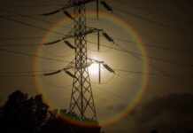 Валютна лібералізація дозволить залучити міжнародні інвестиції у відновлення енергетики, – експерт