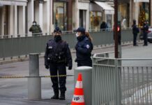 Нова диверсія: по всій Франції невідомі пошкодили кабелі інтернету